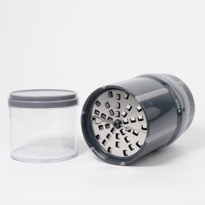 EasyGrater mit Auffangbehälter und Blick auf Reibeeinsatz